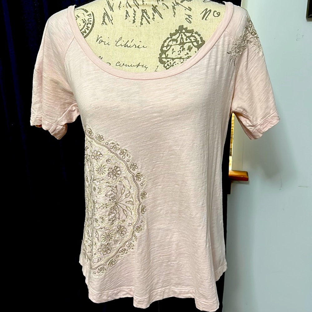 Lucky Brand Short Sleeve 100% Cotton Pink with Gold & Cream Embroidered Design